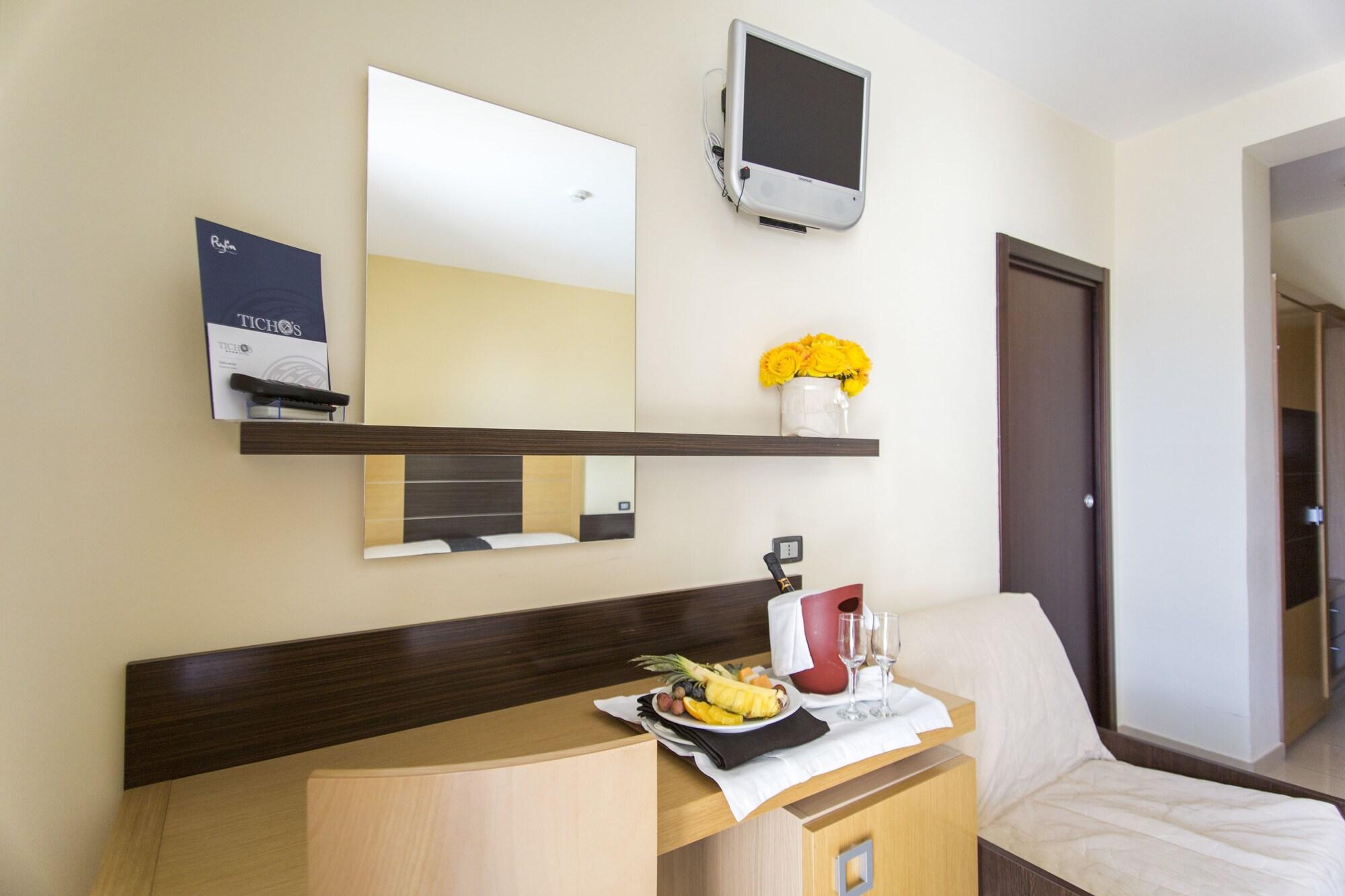 Ticho'S Greenblu Hotel Castellaneta Marina Exterior photo