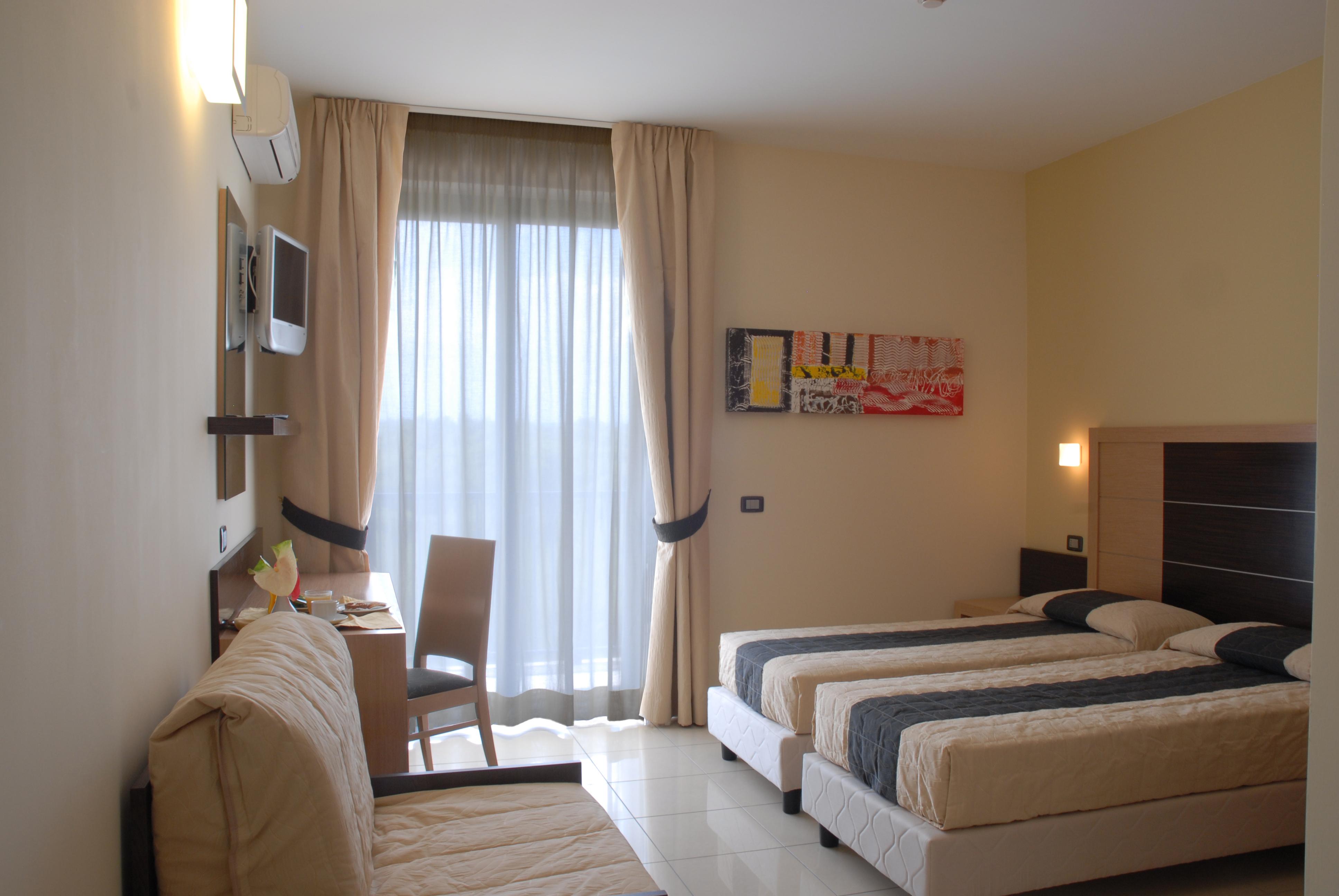 Ticho'S Greenblu Hotel Castellaneta Marina Exterior photo