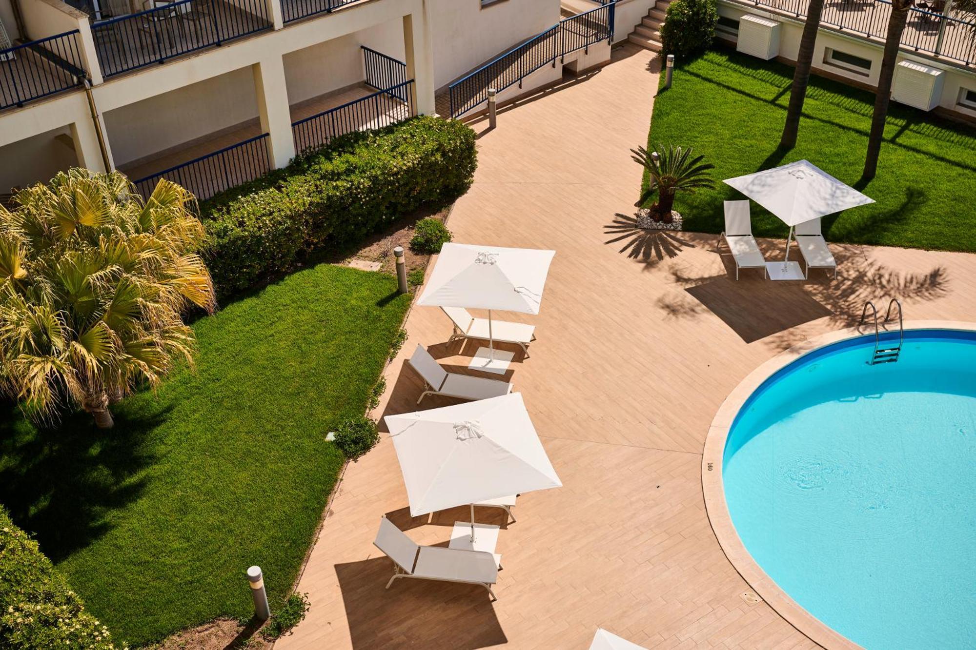 Ticho'S Greenblu Hotel Castellaneta Marina Exterior photo